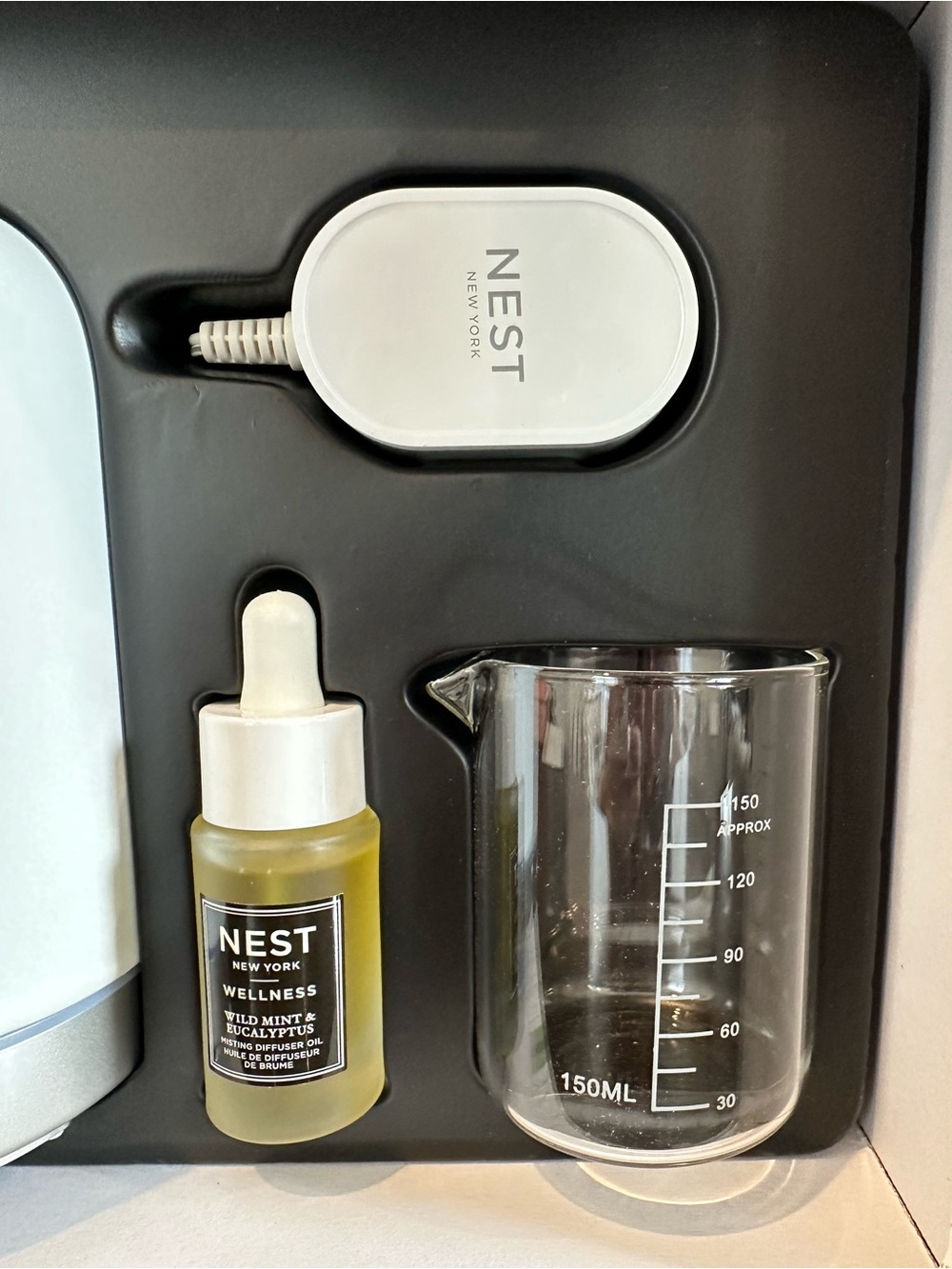 NEST New York Wellness Misting Diffuser Set — Wild Mint & Eucalyptus- NIB - Picture 6 of 6